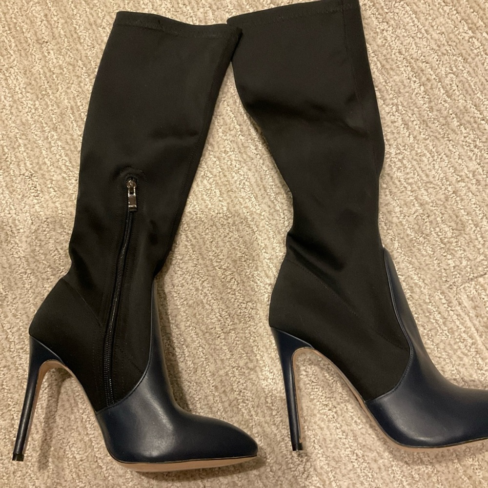 Chic Black and Navy Heeled Boots